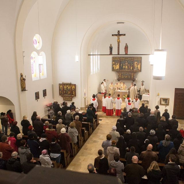 Altarweihe Herz Jesu mit Minis