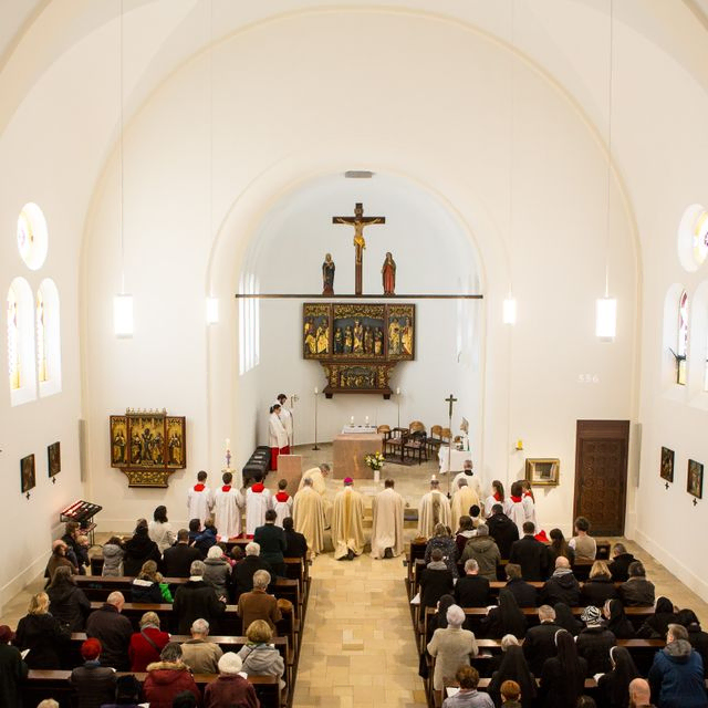 Wiedereröffnung und Altarweihe Herz Jesu am 20.01.2019