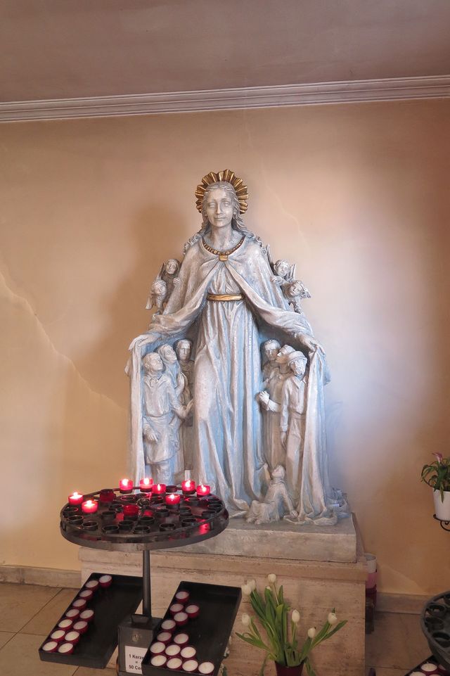 Schutzmantelmadonna 1